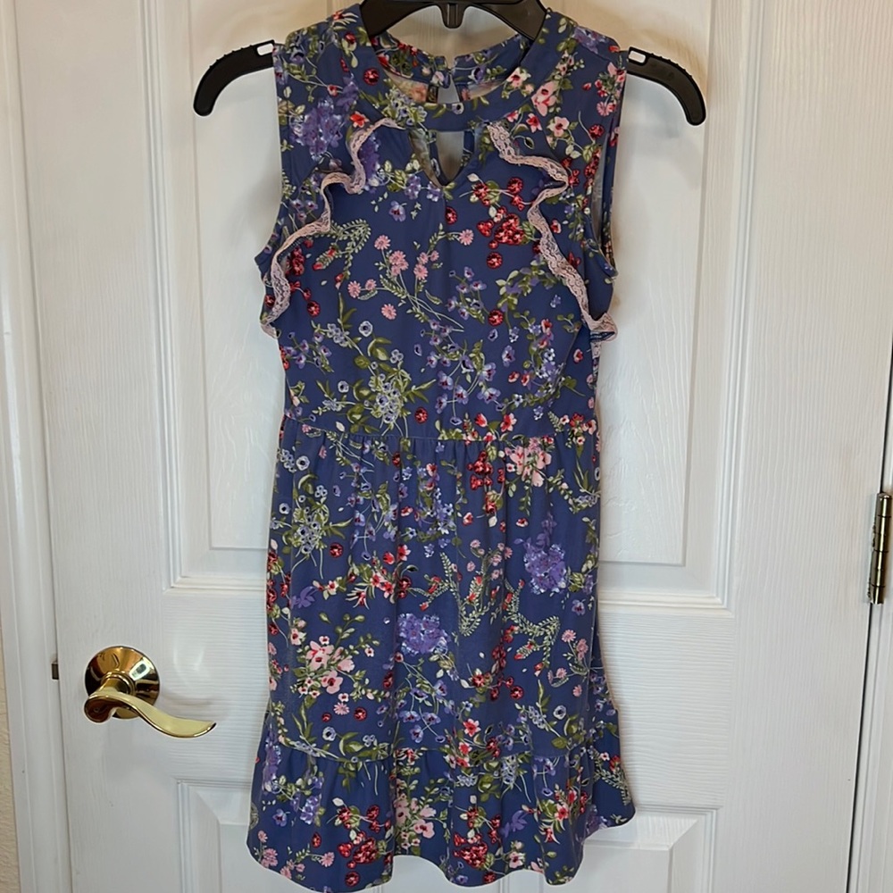 Beautiful flowered periwinkle dress size 5